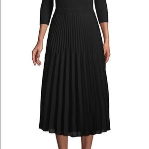 Black pleated skirt